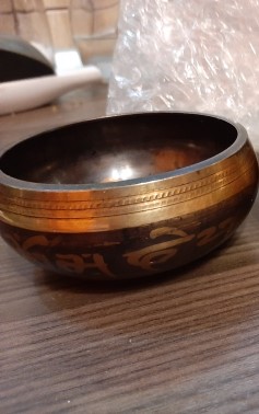 Tibetan Embossed Decorated Hand Hammered Singing Bowl photo review